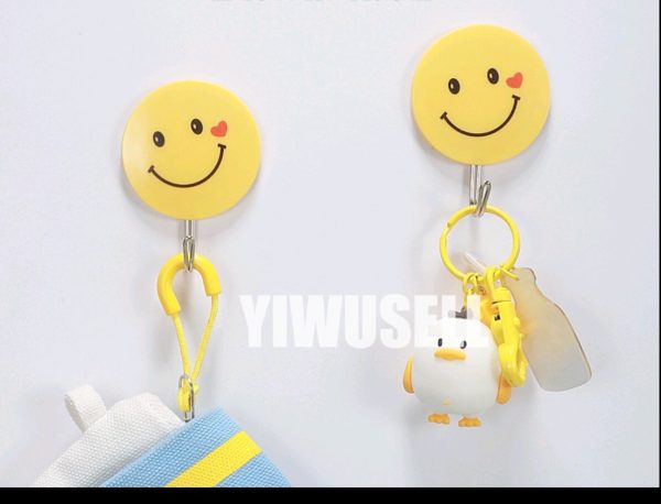 Best 3pcs Smile face Adhesive Hooks for sale 06-yiwusell.cn